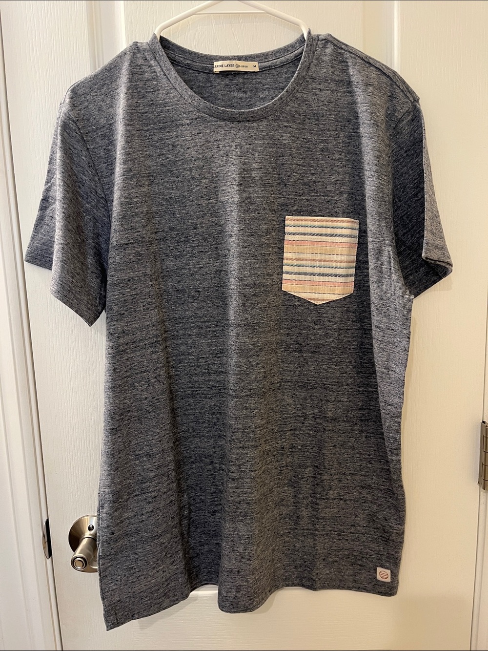 🆕 Marine Layer Men’s Tee Size Medium Blue Lightweight Re-spun Striped Pocket